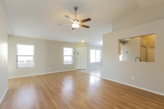 13177 W Desert Ln in Surprise, AZ - Building Photo - Building Photo