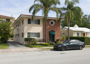 305 Navarre Ave in Coral Gables, FL - Building Photo - Building Photo