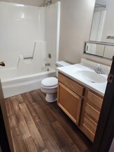 2323 Shoreland Ave, Unit 2323 Shoreland in Toledo, OH - Foto de edificio - Building Photo