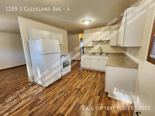 property at 1209 S Cleveland Ave