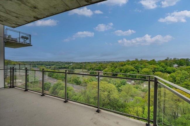 property at 701 Ridge Hill Boulevard