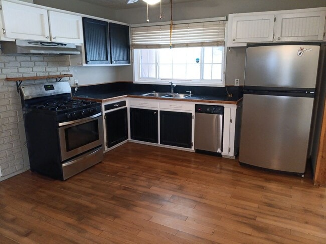 property at 7901 Hannett Ave NE