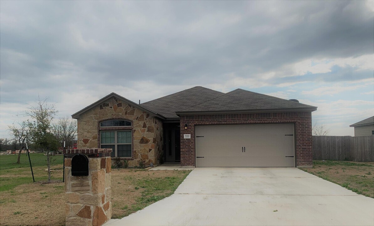 7019 Tanglehead Dr in Temple, TX - Building Photo