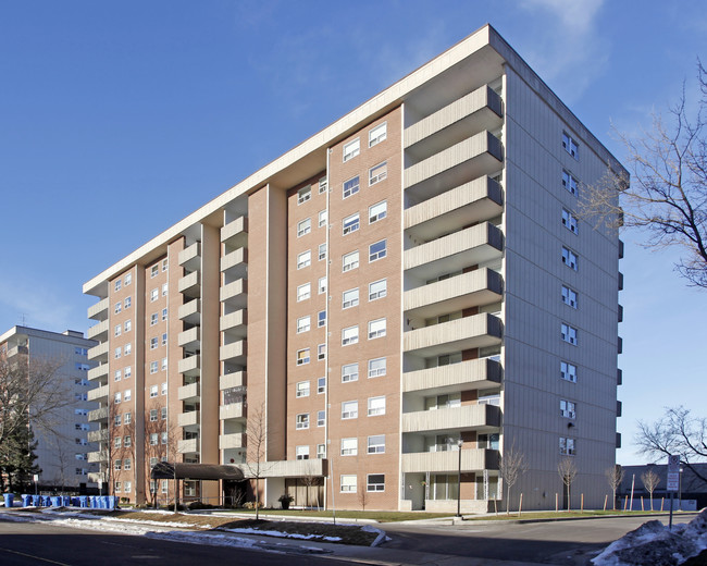 Saratoga Village in Burlington, ON - Building Photo - Primary Photo