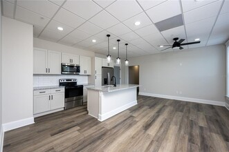 102 S Evers St-Unit -204 in Plant City, FL - Building Photo - Building Photo