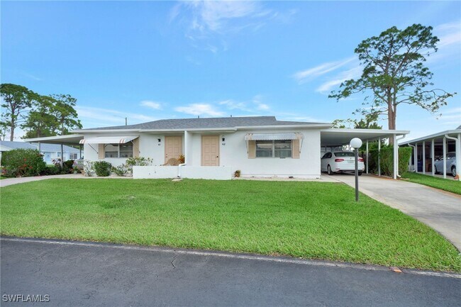 42 Pinewood Blvd in Lehigh Acres, FL - Building Photo - Building Photo