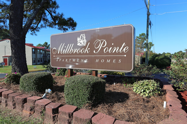 Millbrook Pointe Apartments in Millbrook, AL - Building Photo - Building Photo