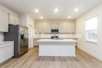 802 Penrose Pl in Danville, IN - Building Photo - Building Photo