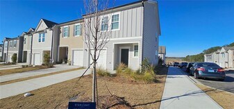 323 Winton Wy in Villa Rica, GA - Building Photo