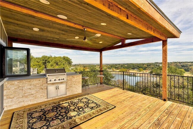 713 Nomad Dr in Spicewood, TX - Building Photo - Building Photo