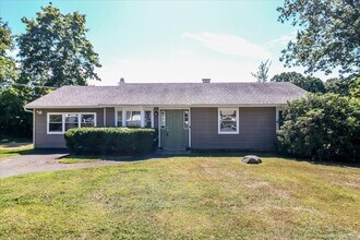 32 Hickory St in Danbury, CT - Building Photo - Building Photo