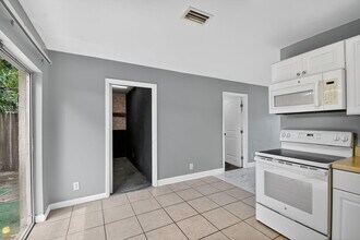 6282 Wauconda Way W in Greenacres, FL - Building Photo - Building Photo