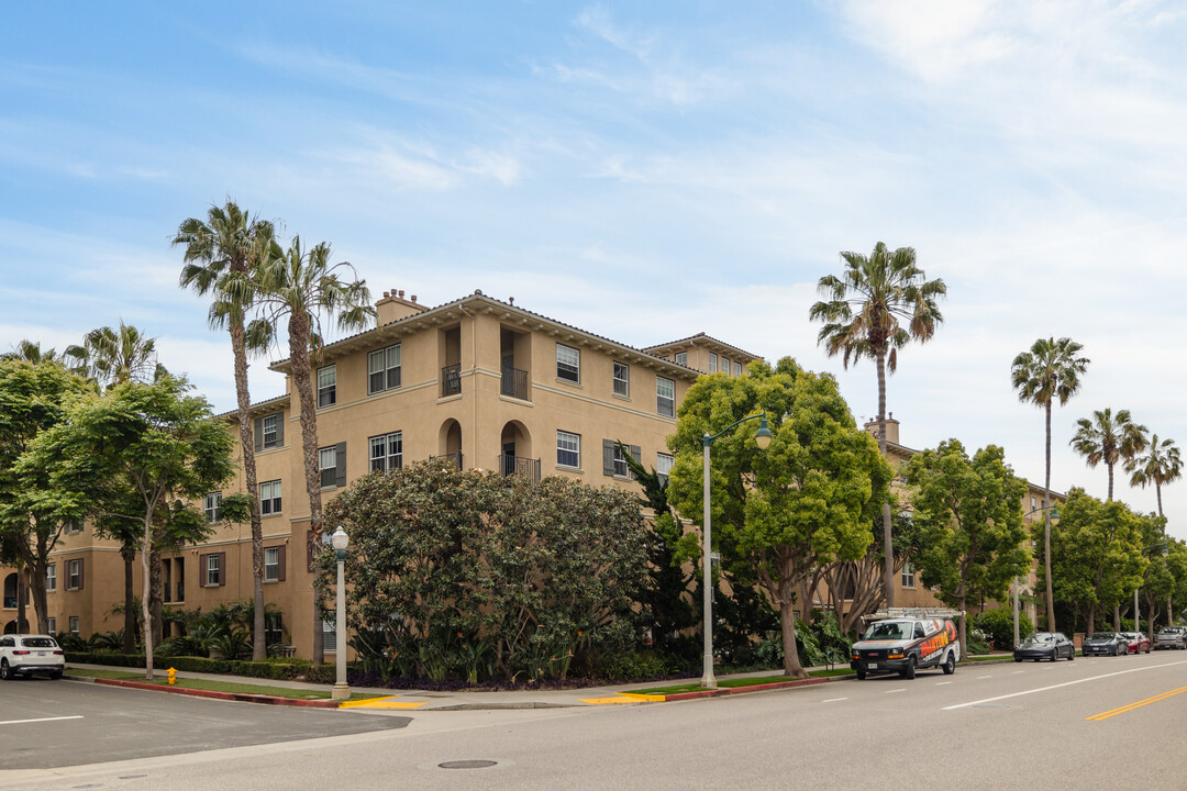 13080 Pacific Promenade in Playa Vista, CA - Building Photo