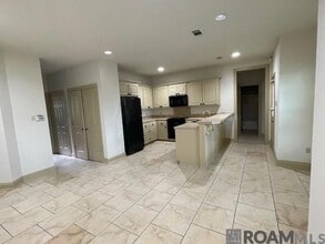 9370 Boone Ave in Baton Rouge, LA - Foto de edificio - Building Photo