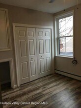 666 Broadway-Unit -2 in Kingston, NY - Foto de edificio - Building Photo