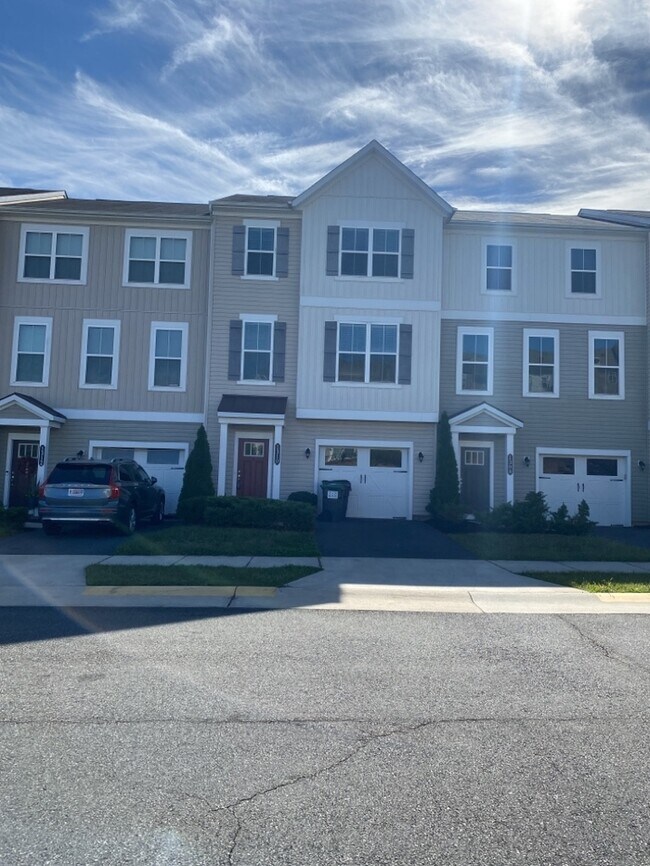 1310 Teagan Dr in Fredericksburg, VA - Building Photo - Building Photo