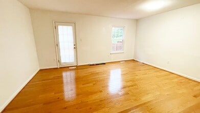 14652 Keeneland Cir in North Potomac, MD - Building Photo - Building Photo