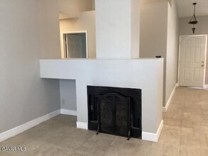 1108 Oakwood Ln in Rosamond, CA - Building Photo - Building Photo