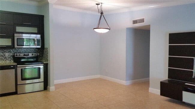 9755 W McNab Rd in Tamarac, FL - Building Photo - Building Photo