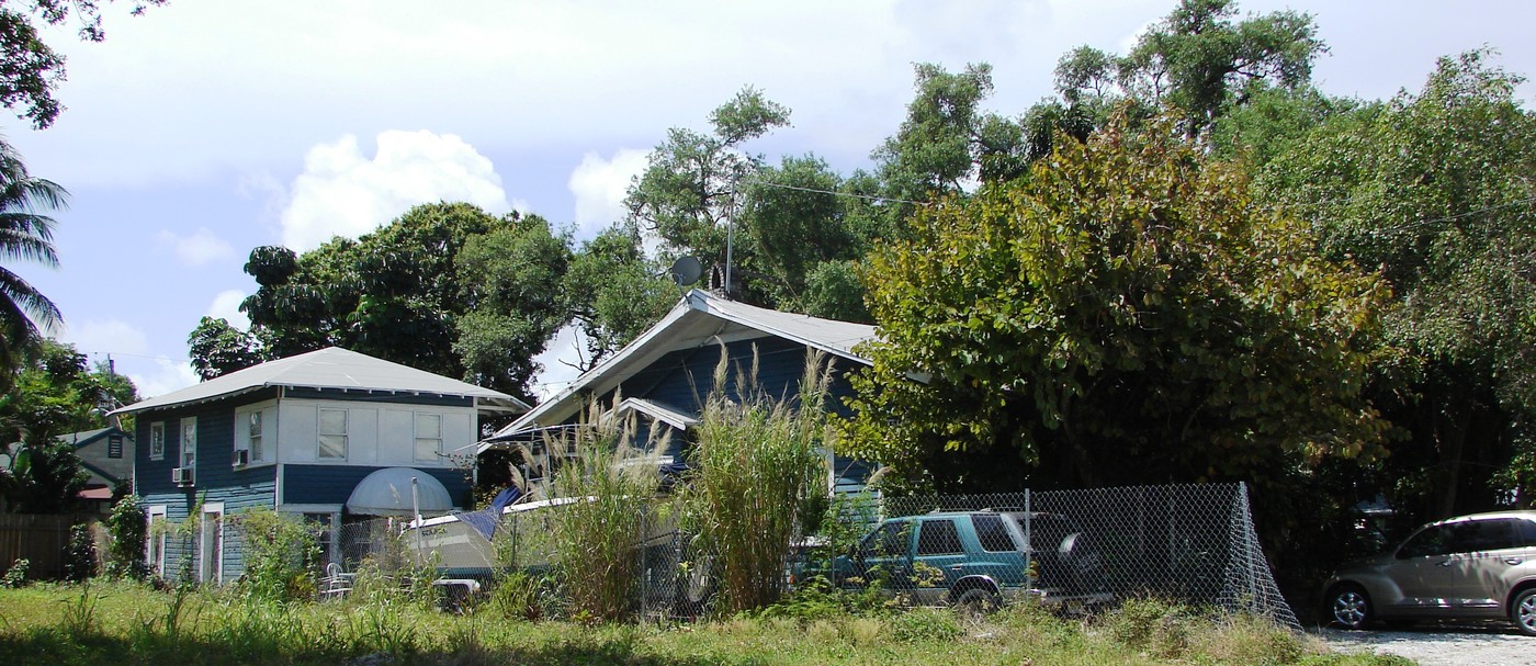 718 SW 2nd Ct in Fort Lauderdale, FL - Building Photo