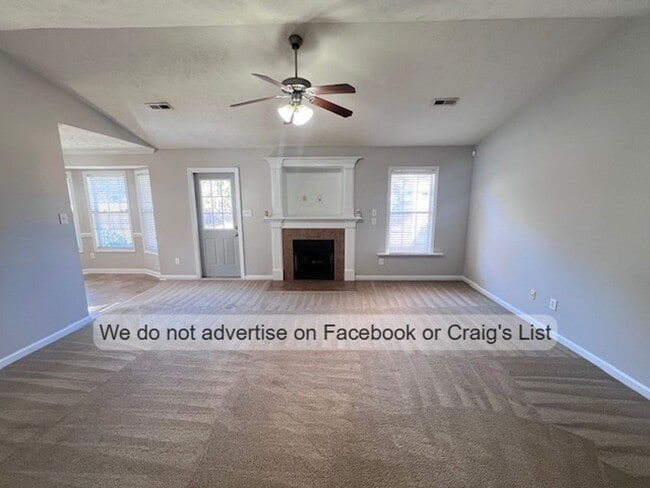 5620 Thackeray Dr in Fayetteville, NC - Building Photo - Building Photo