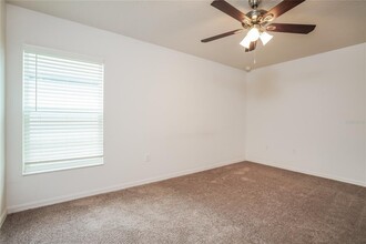 1685 Hideaway Flat St in Mascotte, FL - Foto de edificio - Building Photo