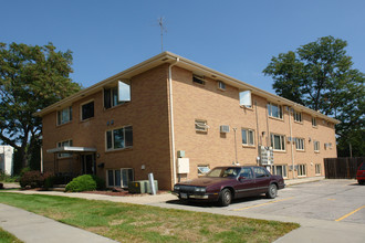 701 S 11th St in Lincoln, NE - Building Photo - Building Photo