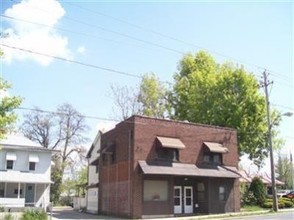 432 W Main St in Ravenna, OH - Building Photo - Building Photo