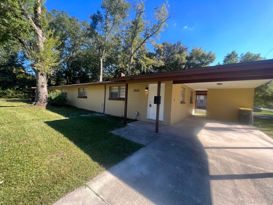 2628 Broadway Ave in Jacksonville, FL - Building Photo