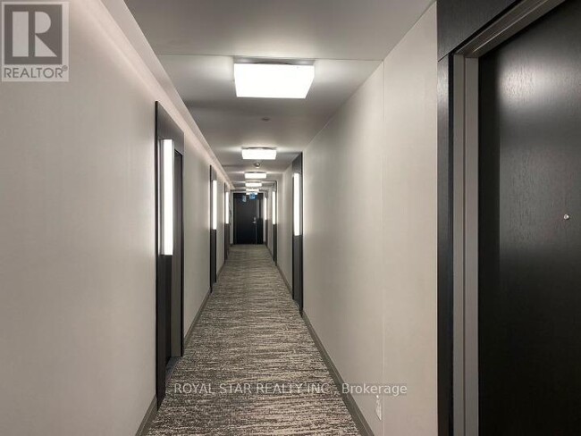 4208-4208 Dundas St W in Toronto, ON - Building Photo - Building Photo