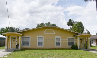 1612 Peach Ave in Sanford, FL - Building Photo
