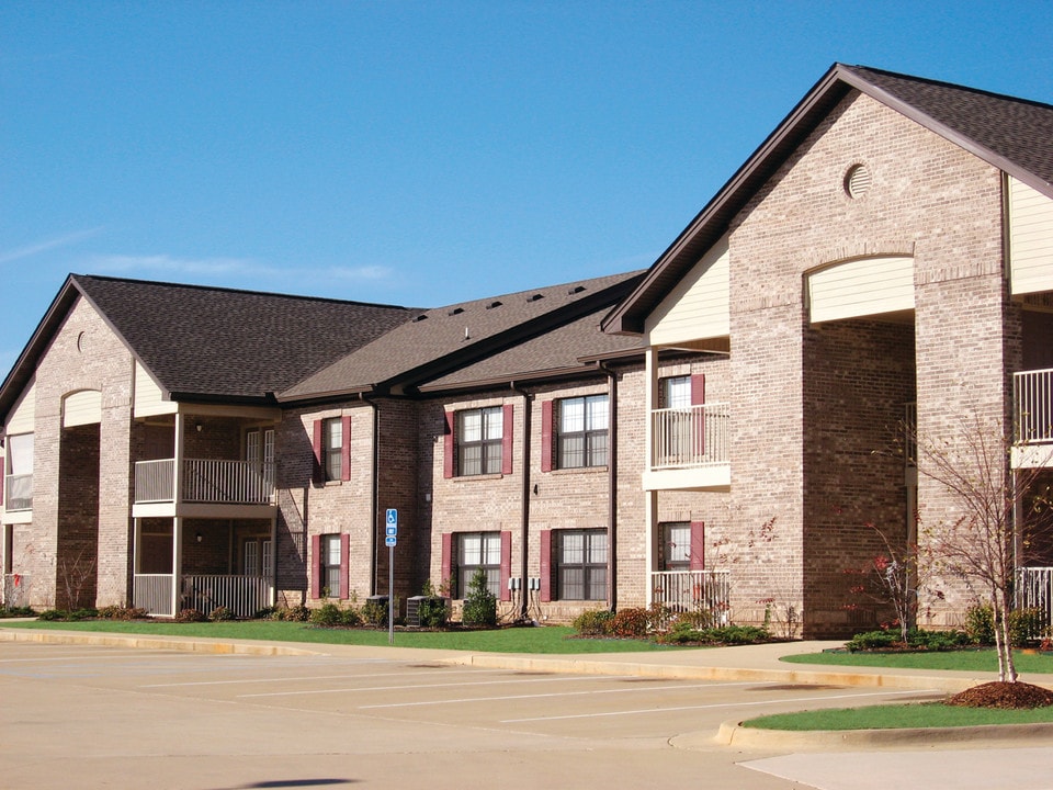 Grandview Apartments in Northport, AL - Building Photo