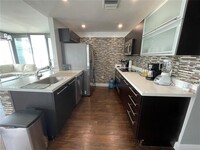 90 SW 3rd St, Unit 4404 in Miami, FL - Building Photo - Building Photo