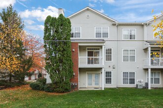 13152 Marcey Creek Rd in Herndon, VA - Building Photo - Building Photo