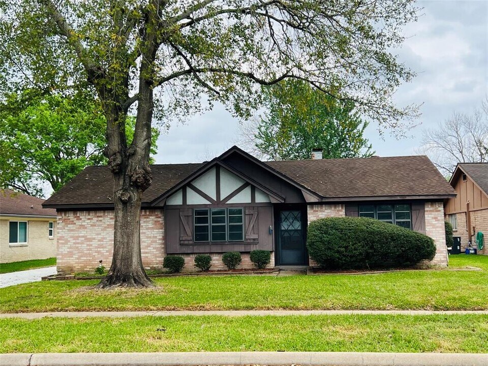 1846 Michele Dr Photo