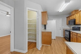 2414 Quazar Cir in Tallahassee, FL - Building Photo - Building Photo