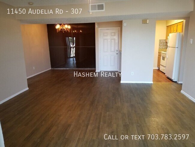 11450 Audelia Rd in Dallas, TX - Foto de edificio - Building Photo