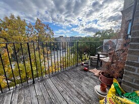 1161 Commonwealth Ave, Unit 1131-7 in Boston, MA - Building Photo