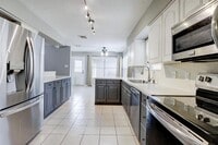 4023 Cedar Forest Dr photo'