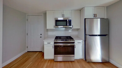 57 Hemman St, Unit B in Boston, MA - Foto de edificio - Building Photo