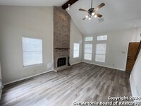 8000 Forest Crossing in Live Oak, TX - Building Photo - Building Photo