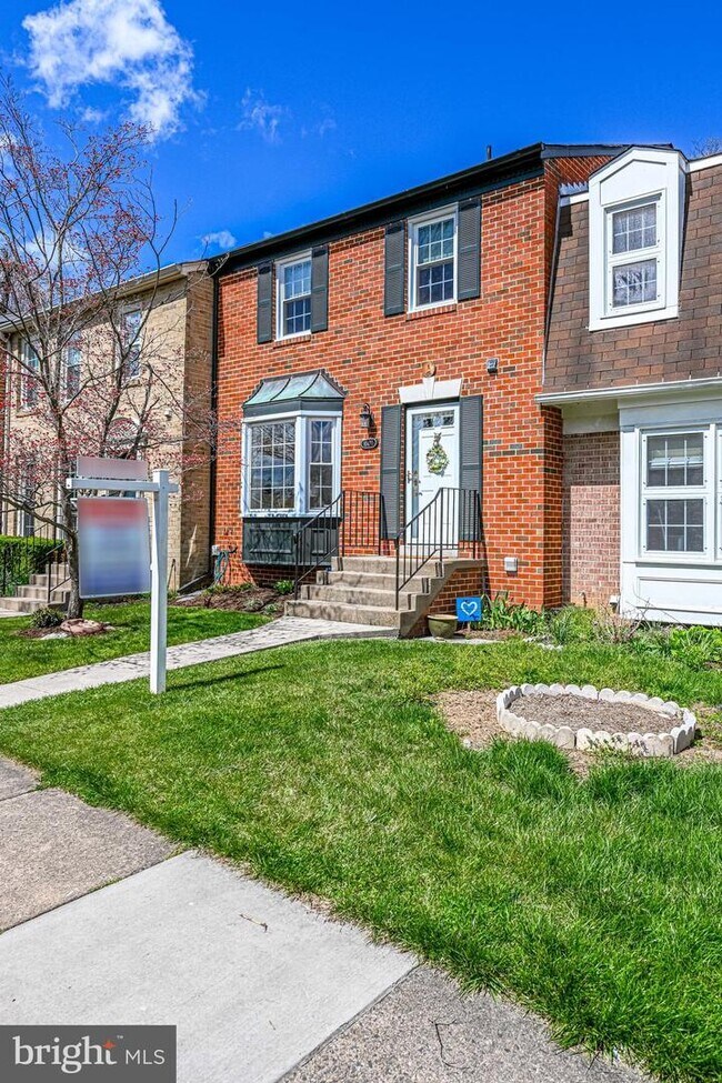 10470 White Granite Ct Rentals in Oakton, VA