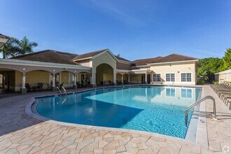 9025 Colby Dr, Unit 2111 in Ft. Myers, FL - Building Photo - Building Photo