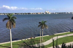 1801 N Flagler Dr in West Palm Beach, FL - Building Photo