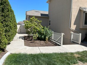 5939 W Birch Water Ln, Unit Primary in West Jordan, UT - Foto de edificio - Building Photo