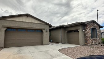 197 E Gemini Pl in Chandler, AZ - Building Photo