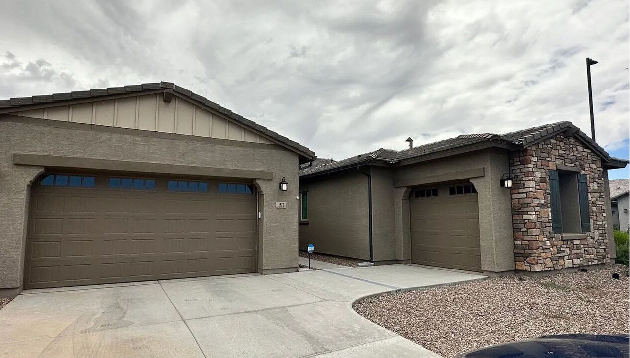 197 E Gemini Pl in Chandler, AZ - Building Photo