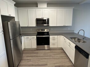 54 Sand Ridge Ct in Lebanon, OR - Foto de edificio - Building Photo