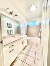 1139 W 9th St in Los Angeles, CA - Building Photo - Building Photo