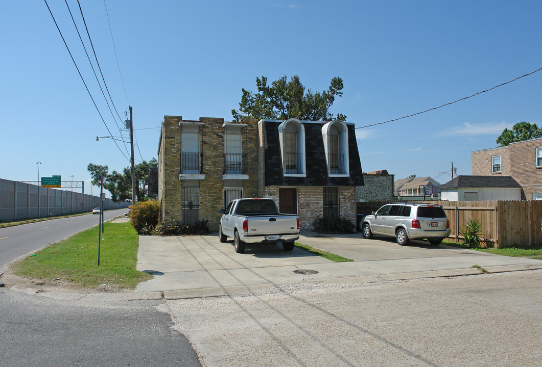 2600 Division St in Metairie, LA - Foto de edificio